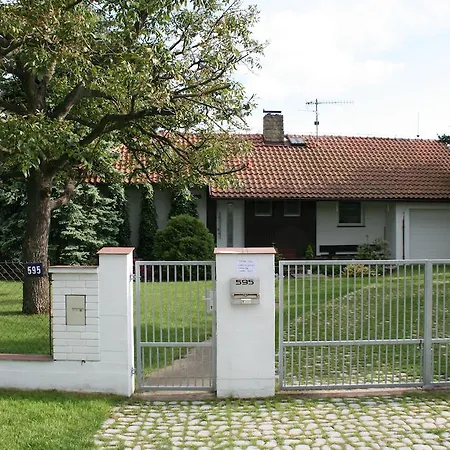 Сasa de vacaciones Prazdninovy Dum Holekova Praga